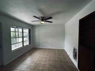 Main picture of 26 Carmalt St
