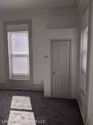 Main picture of 943 Superior St