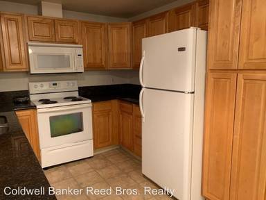 Main picture of 240 N Cedar St