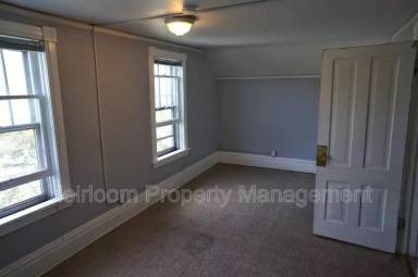 Main picture of 1206 E 3rd St