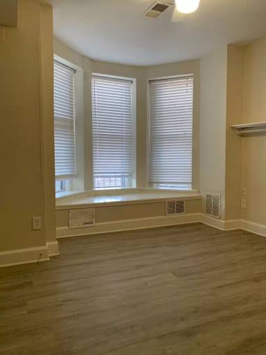 Main picture of Longmeadow Apartments