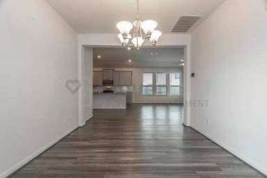 Main picture of 12926 Mayowa St