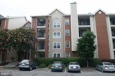 Main picture of The Pointe At Park Center