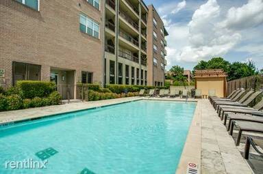 Main picture of Broadstone on Trinity