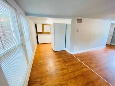 Main picture of 2102 Brackenridge St