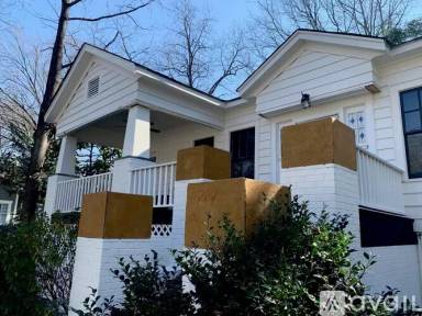 Main picture of 1287 Euclid Ave NE