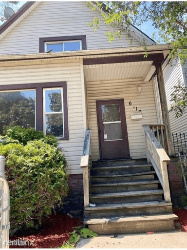 Main picture of 6710 S Sangamon St