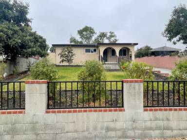Main picture of 20433-35-37 Kenwood Ave