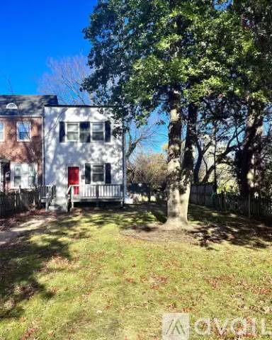 Main picture of 127 Dale St