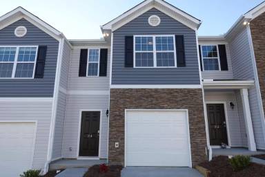 Main picture of 108 Moorlyn Ln