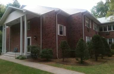 Main picture of 100 200 Laura Ln