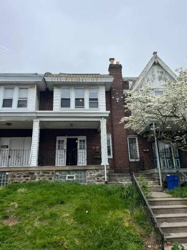 Main picture of 7216 Glenloch St