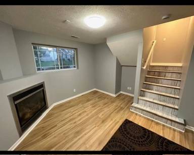 Main picture of 16126 Blackwalnut St