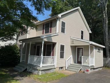Main picture of 60 Clark St