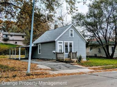 Main picture of 2531 Washington St