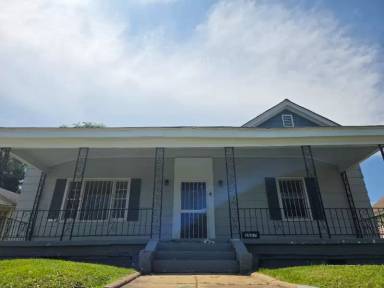 Main picture of 2027 Jeff Davis St