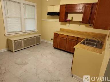 Main picture of 5424 S Seeley Ave