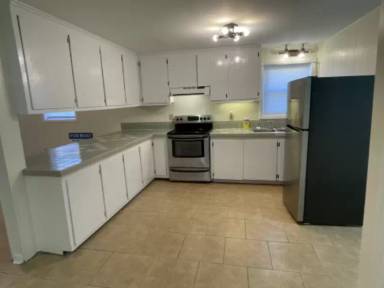 Main picture of 692 Cherry Mountain St