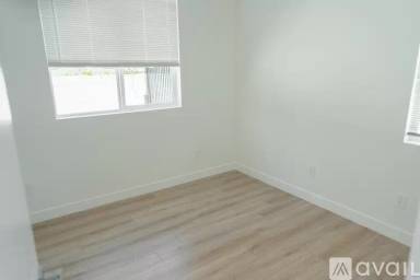 Main picture of 4829 Riverton Ave