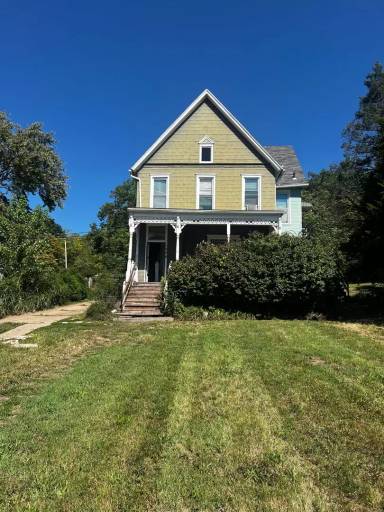 Main picture of 1420 W 37th Ave