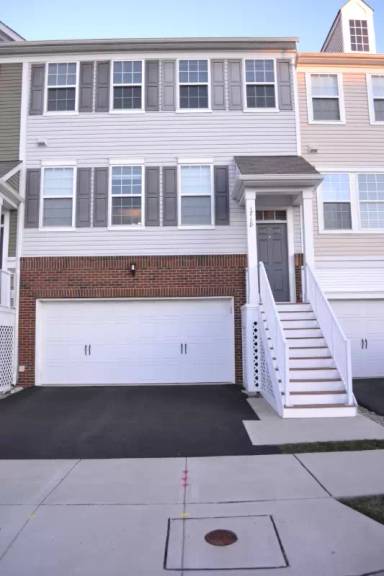 Main picture of 1718 Beacon Ln