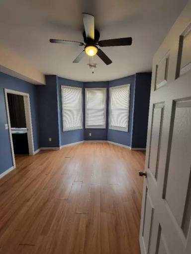 Main picture of 281 Littleton Ave