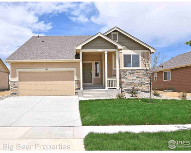 Main picture of 245 Castle Dr