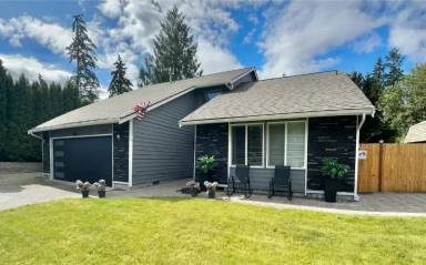 Main picture of 9824 157th St E