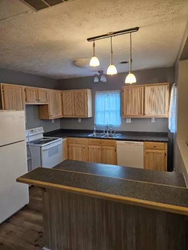 Main picture of 106 Jefferson St