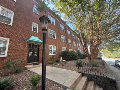 Main picture of 1306-1318 Glade St