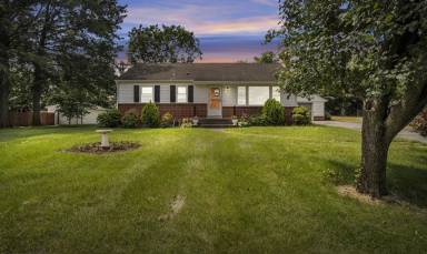 Main picture of 2029 W Trindle Rd