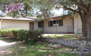 Main picture of 903 Green Ln