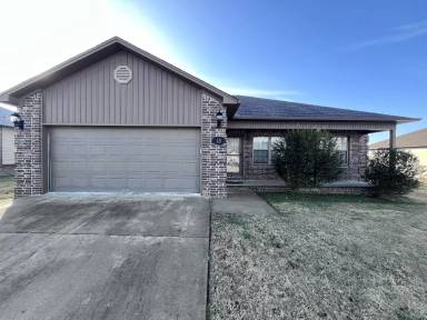 Main picture of 13 Kelby Ct