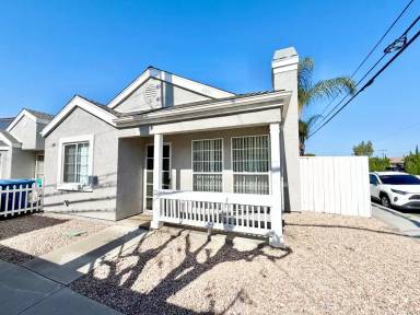 Main picture of 4801 4811 Merten Ave