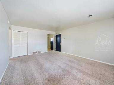 Main picture of 403 N Owens Dr