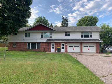 Main picture of 939 8th St