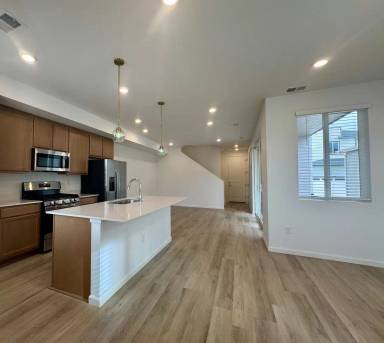 Main picture of 6642 N Nepal Ct