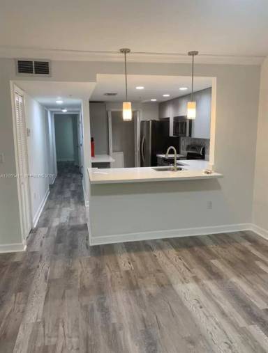 Main picture of The Gallery Plaza Condo