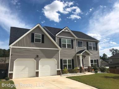 Main picture of 304 Clover Park Ln