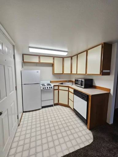 Main picture of 924 W 4th Ave