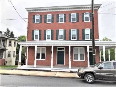 Main picture of 47 E Main St