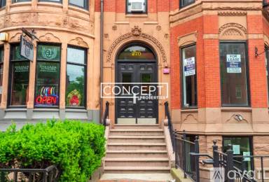 Main picture of 270 Newbury St