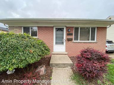 Main picture of 27335 Townsend Ave