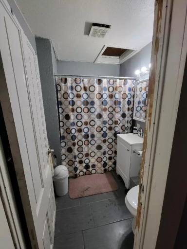 Main picture of 1433 W 2nd St