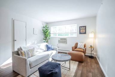 Main picture of 3619 Clarion Ave