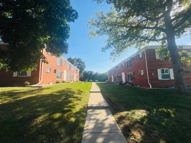 Main picture of North Moreland Blvd