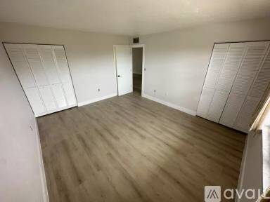 Main picture of 499 Forest Lakes Blvd