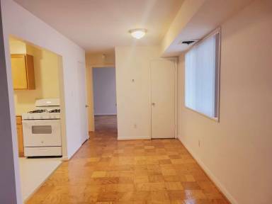 Main picture of 4300 Columbia Pike