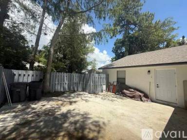 Main picture of 1577 Hawthorne Pl