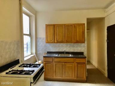 Main picture of 200 Dwight St